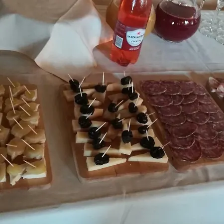 La Nuova Tinara Oda ve Kahvaltı Galbiate