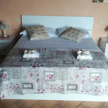 La Nuova Tinara Oda ve Kahvaltı Galbiate
